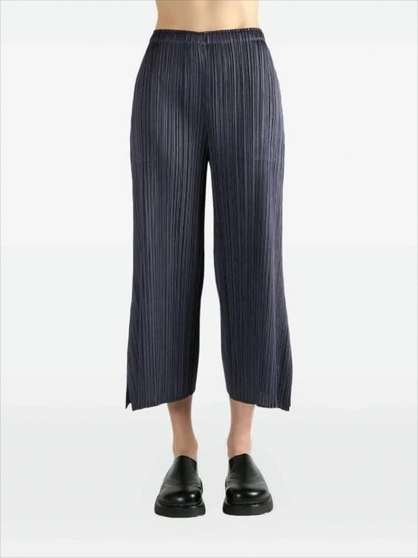 Cropped Relaxed Fit Pants With Pleated Texture