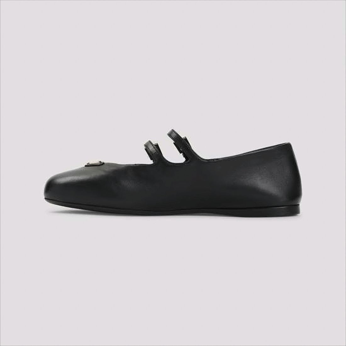 Rounded Toe Black Lambskin Flat Shoes