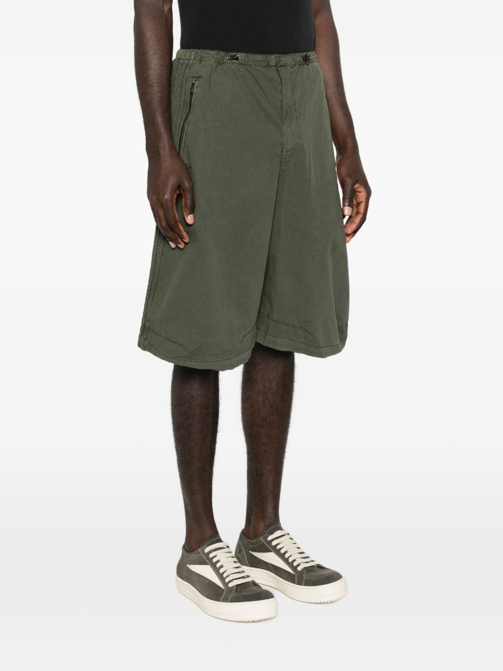 Relaxed Fit Shorts in Smooth Silk-Nylon Blend