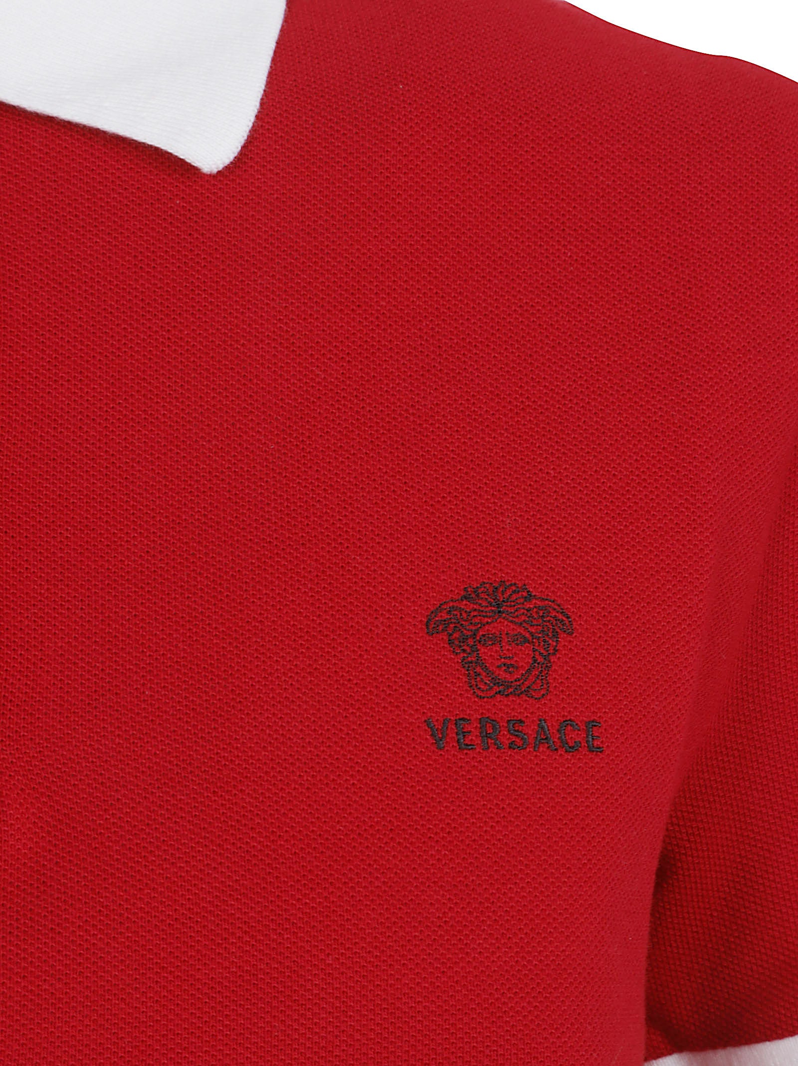 Cropped Polo Shirt with Contrast Collar and Logo Detail