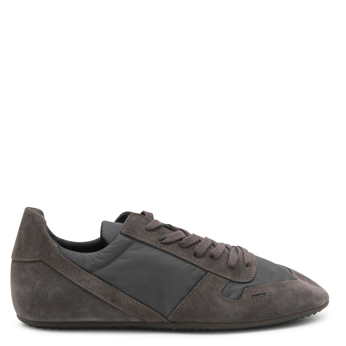 Low-Profile Sneakers With Smooth