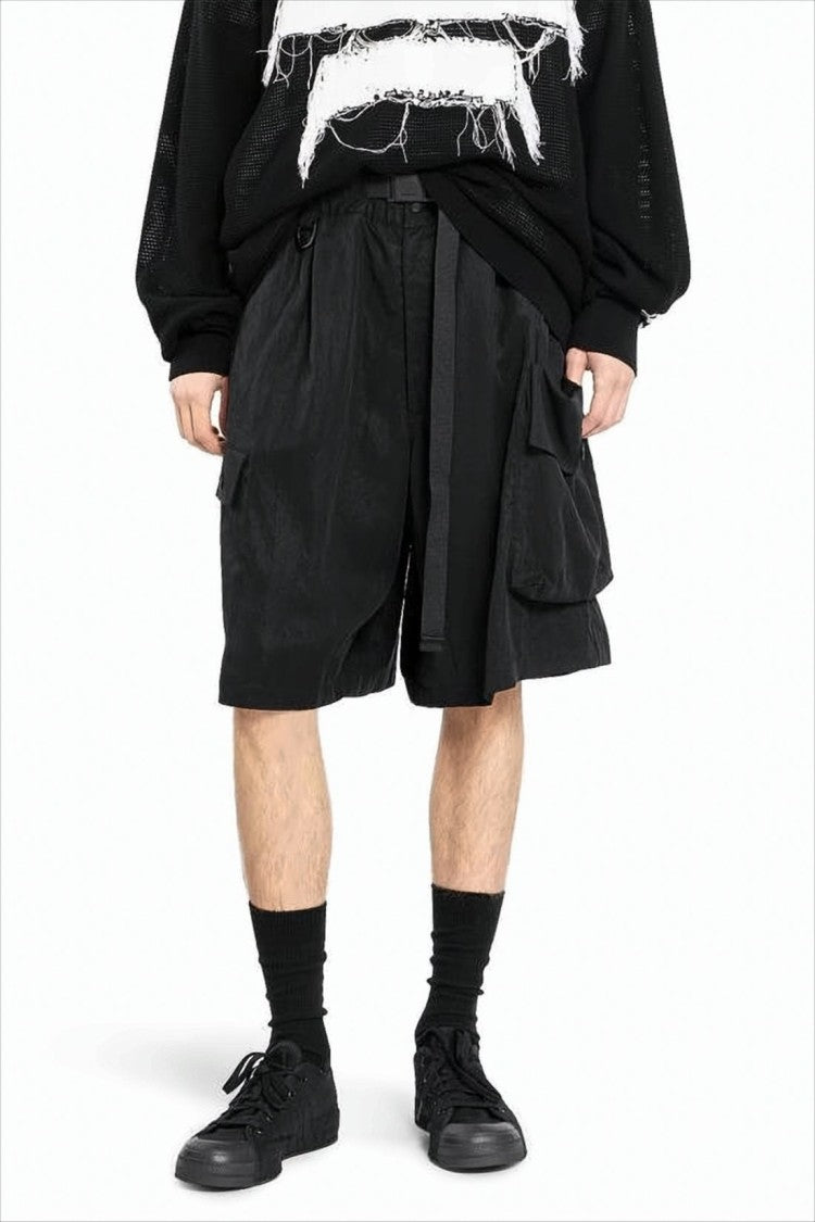 Loose-Fit Black Shorts with Utility Pockets