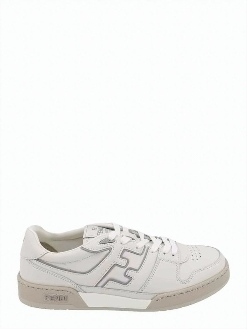 Gładkie skórzane sneakersy o niskim profilu z tonowanym logo