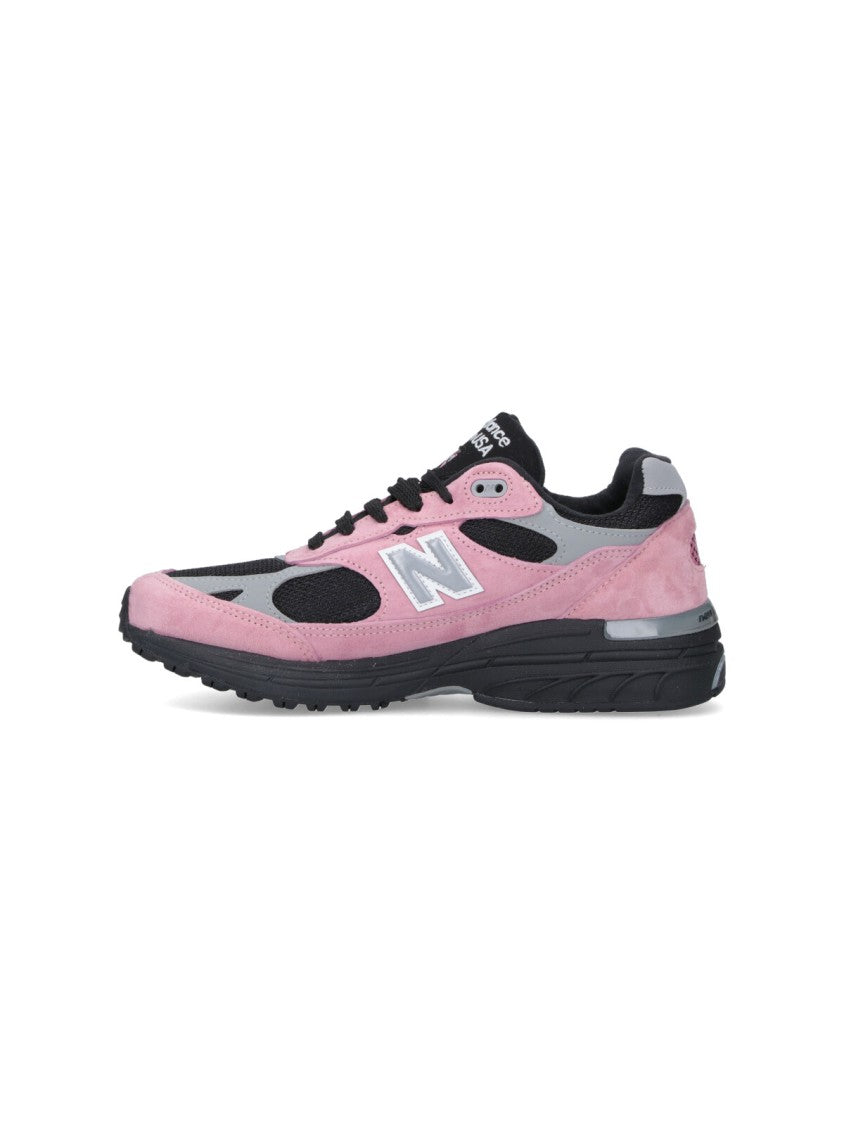 Pink Sneakers With Classic Lace-Up Design