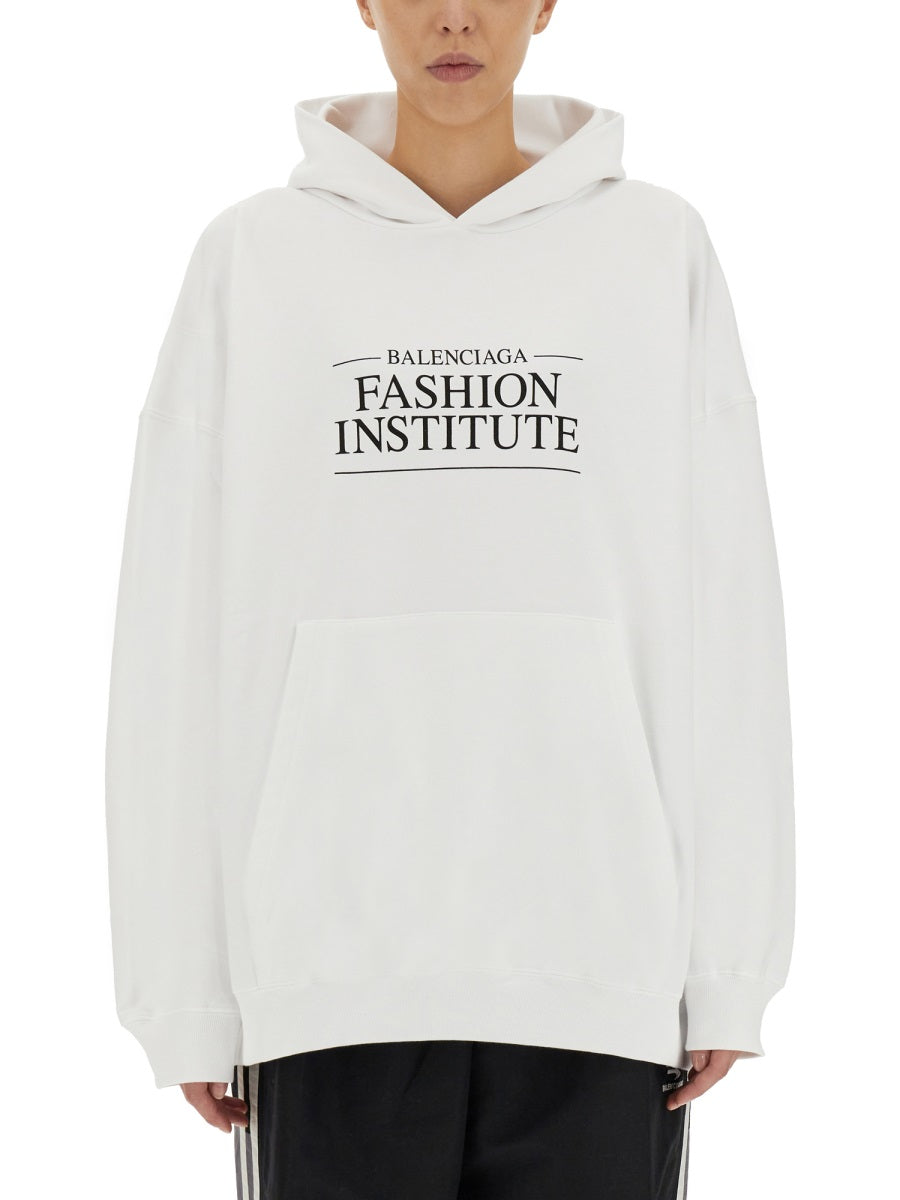 Large Fit Sweatshirt in Medium-Thickness Cotton
