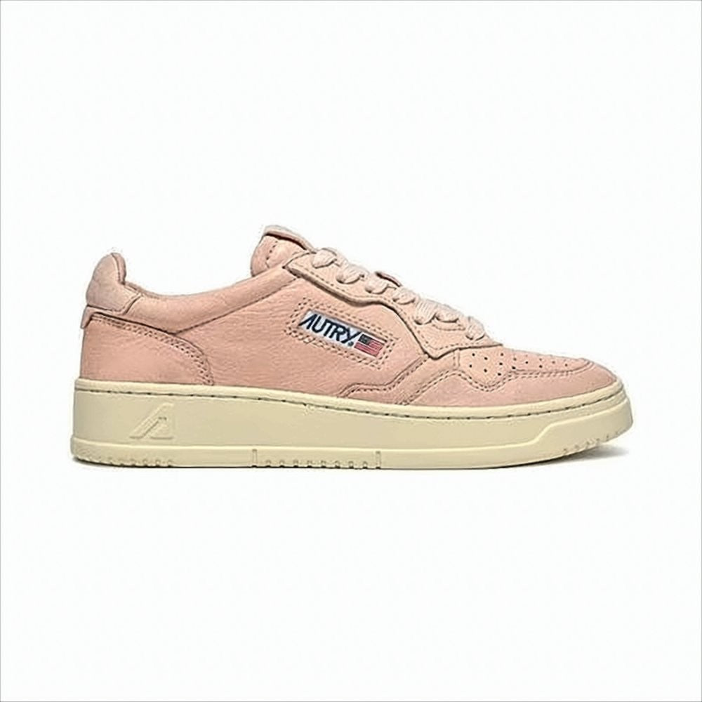 Low-Top Sneakers with Muted Pink Upper and Contrast Sole