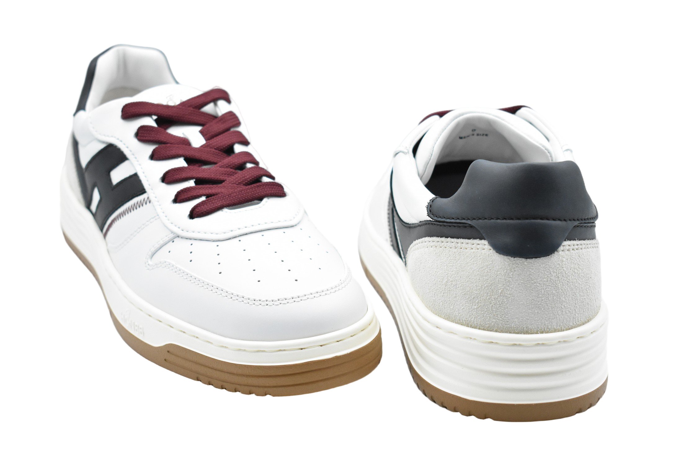 Basketball-Inspired Sneakers With Extralight Sole