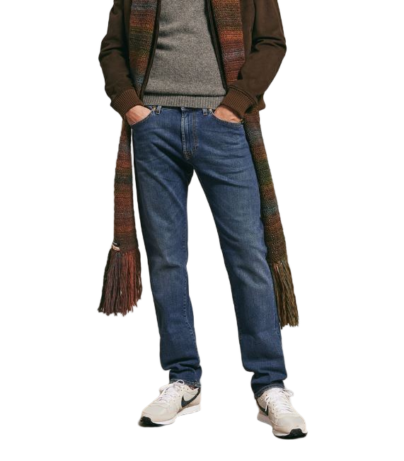 Medium Wash Denim Jeans With Regular Fit