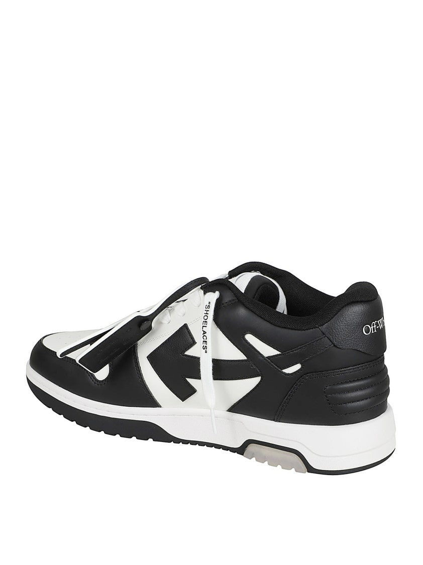Low-Top Sneakers With Bold Color Block Design