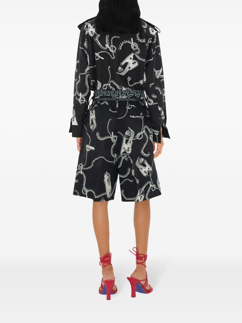 Knee-Length Chain-Link Print Shorts With Pleat Detailing
