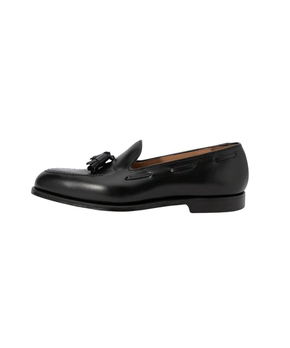 Sleek Black Leather Loafers with Decorative Tassels