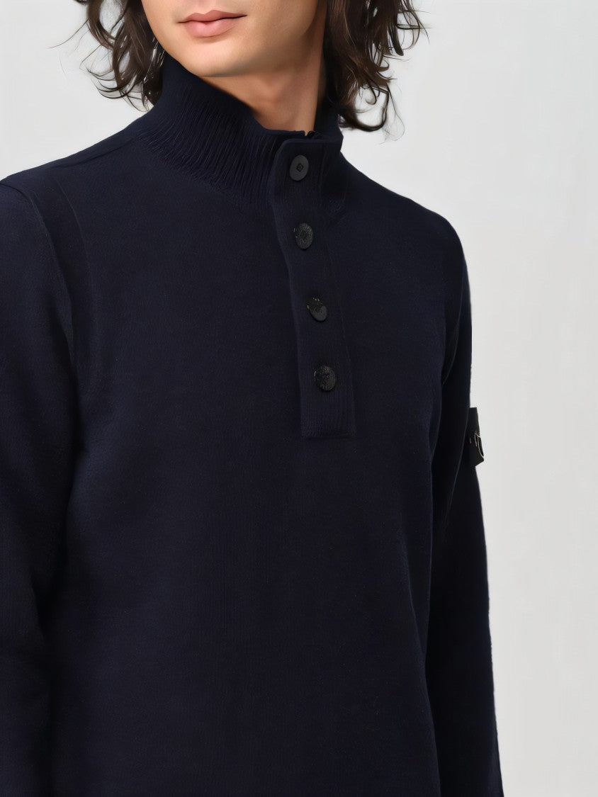 Classic Black Turtleneck With Ribbed Hem