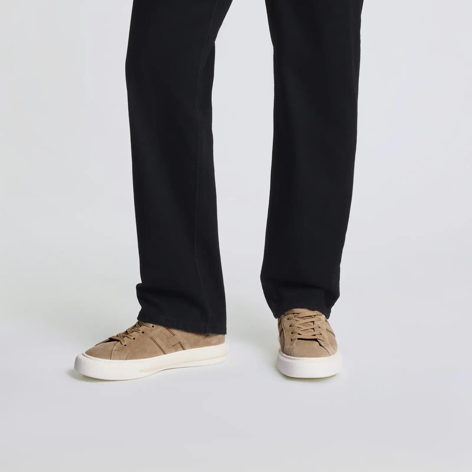 H691 Allacciato H Sneakers in Beige