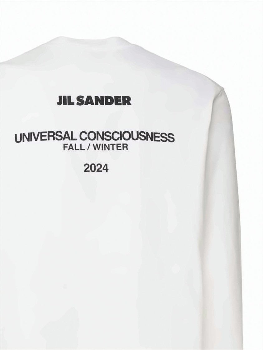Long-Sleeve Minimalist Cotton T-Shirt with Graphic Detail