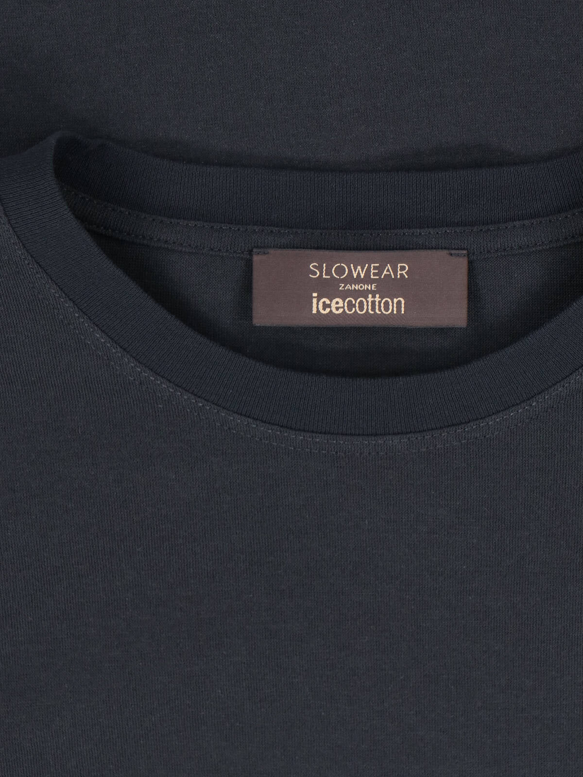Long-Sleeved Black Cotton T-Shirt With Crew Neckline