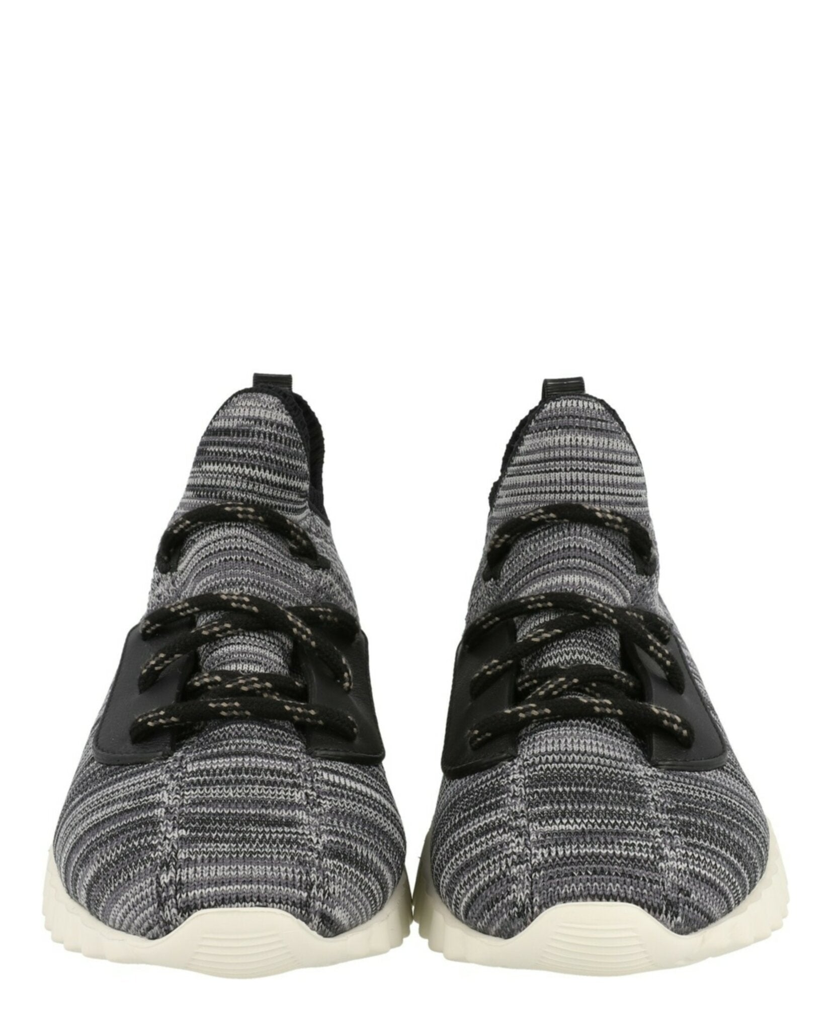 Niky Low-Top Sneakers