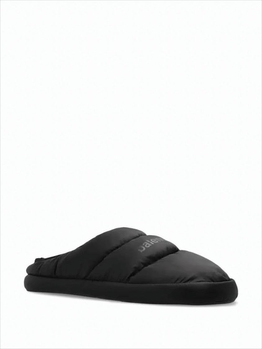 Padded Quilted Black Slippers With Soft Cushioned Upper