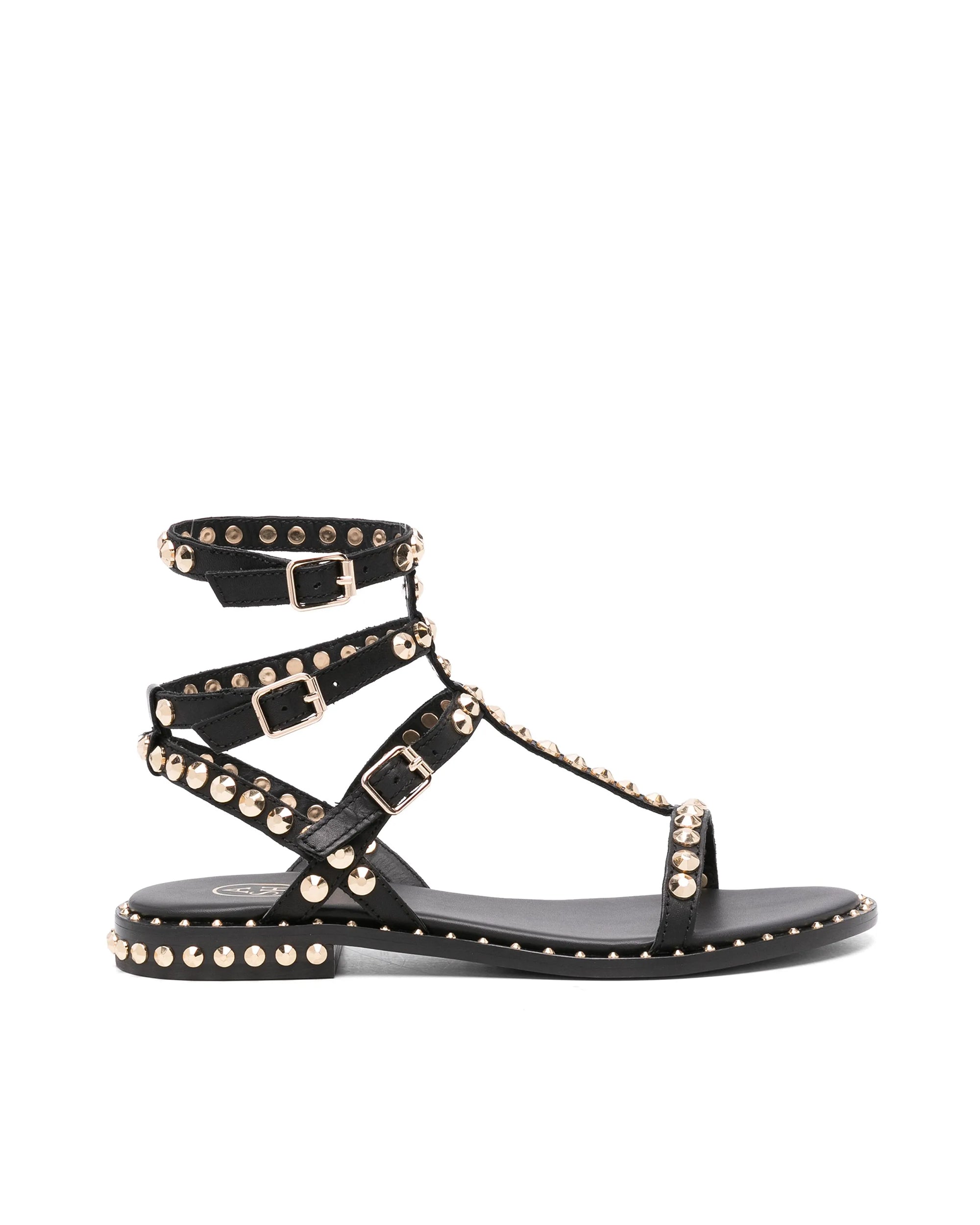 Play Black Sandal