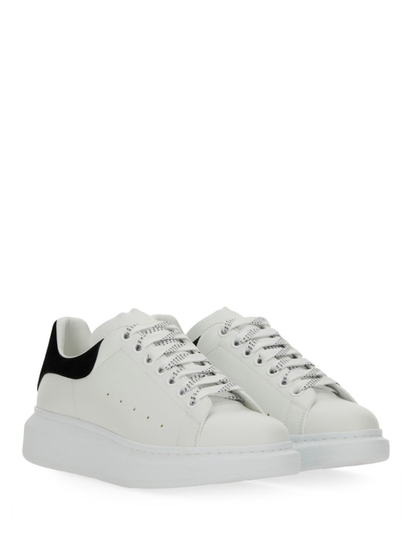 Oversized Sneaker