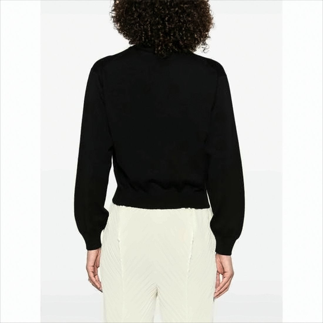 Classic Button-Up Wool Cardigan With Embroidered Floral Emblem