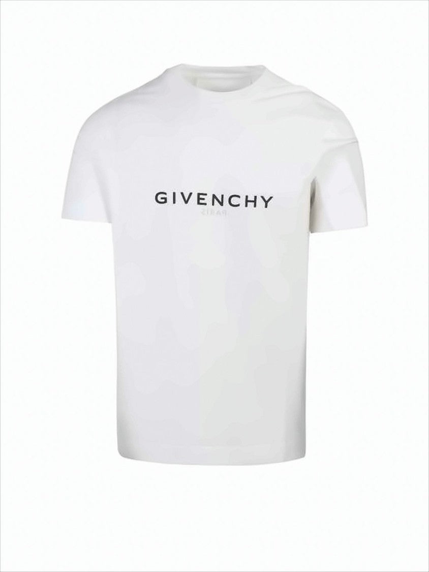 Minimalist Crew Neck T-Shirt with Bold Logo Detail