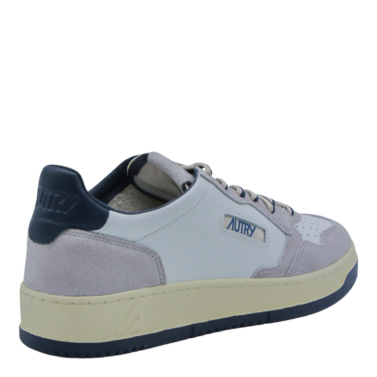 Retro-Inspired Sneakers with Smooth