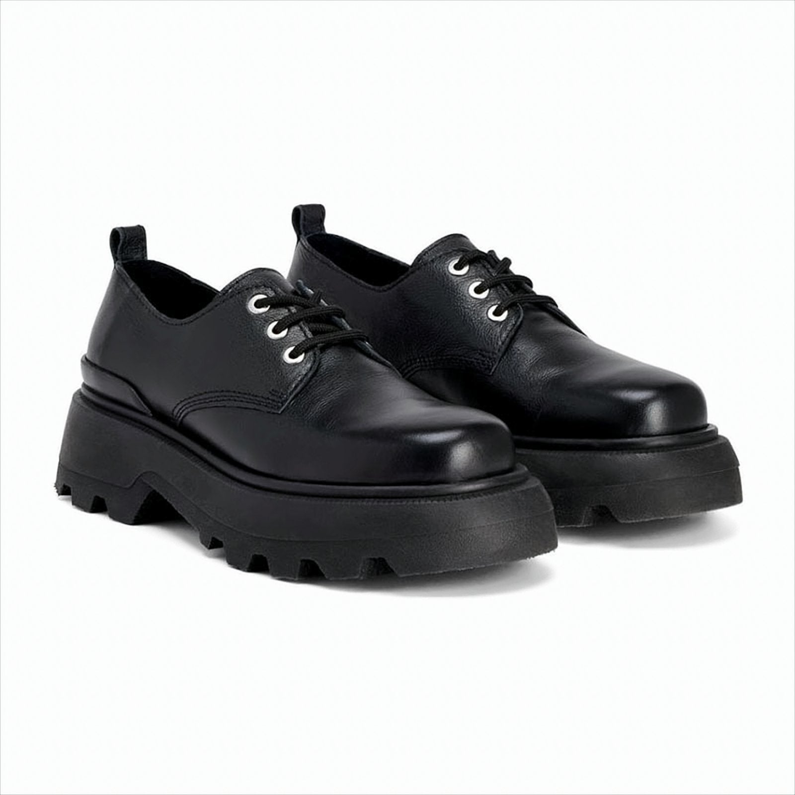 Rugged Lace-Up Derby Shoes