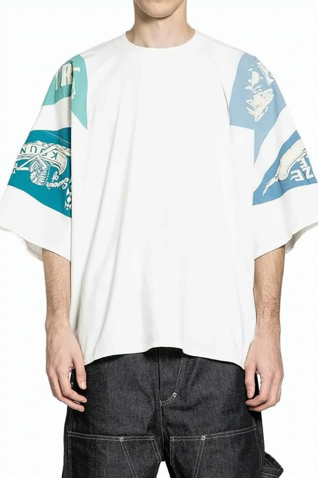 Loose-Fitting Short-Sleeve T-Shirt with Graphic Sleeve Details