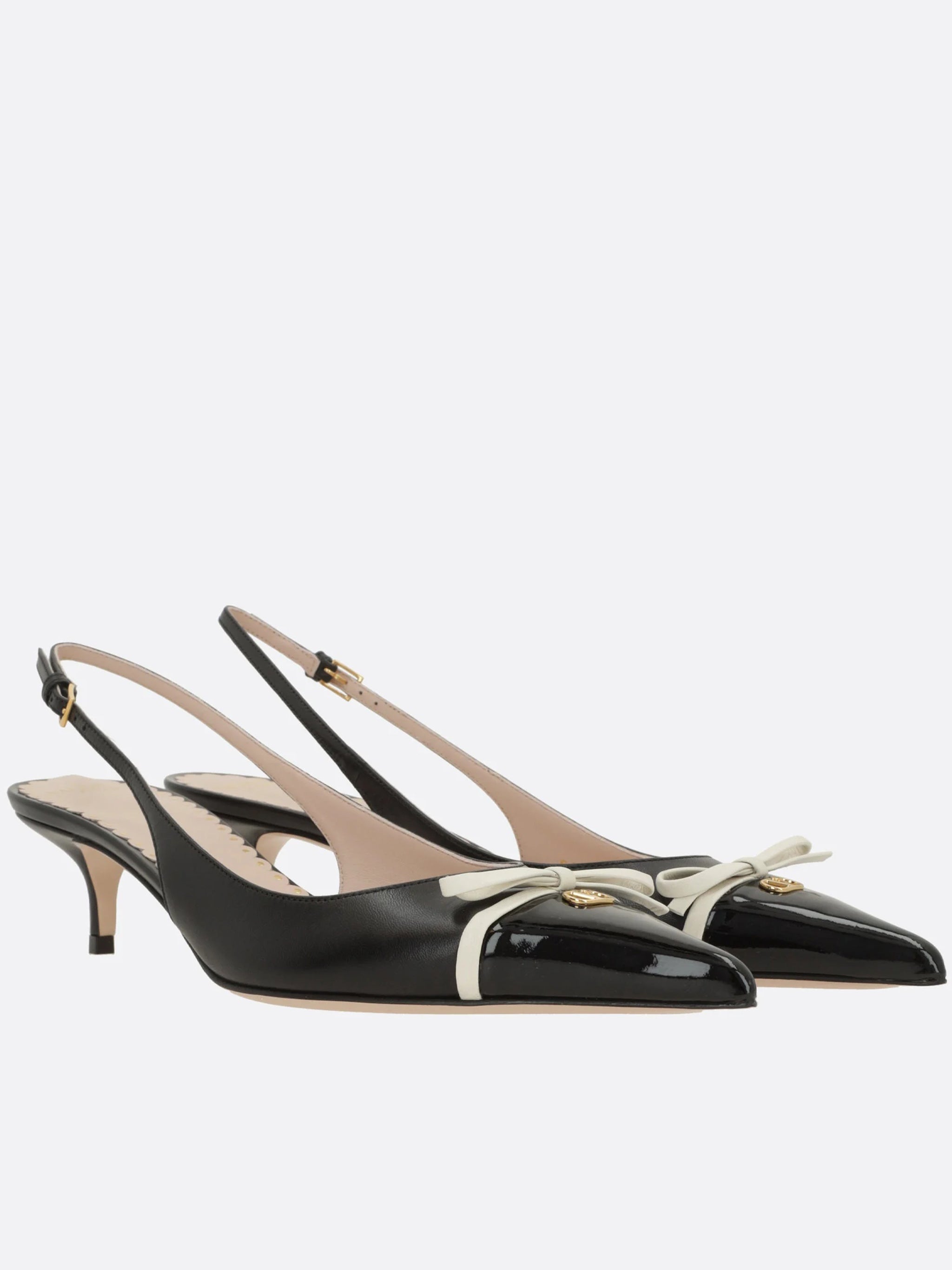 Black Pointed Toe Patent Leather Decolletes