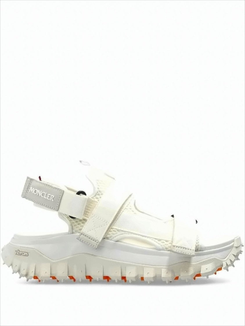 Rugged Textured White Sandals With Adjustable Straps