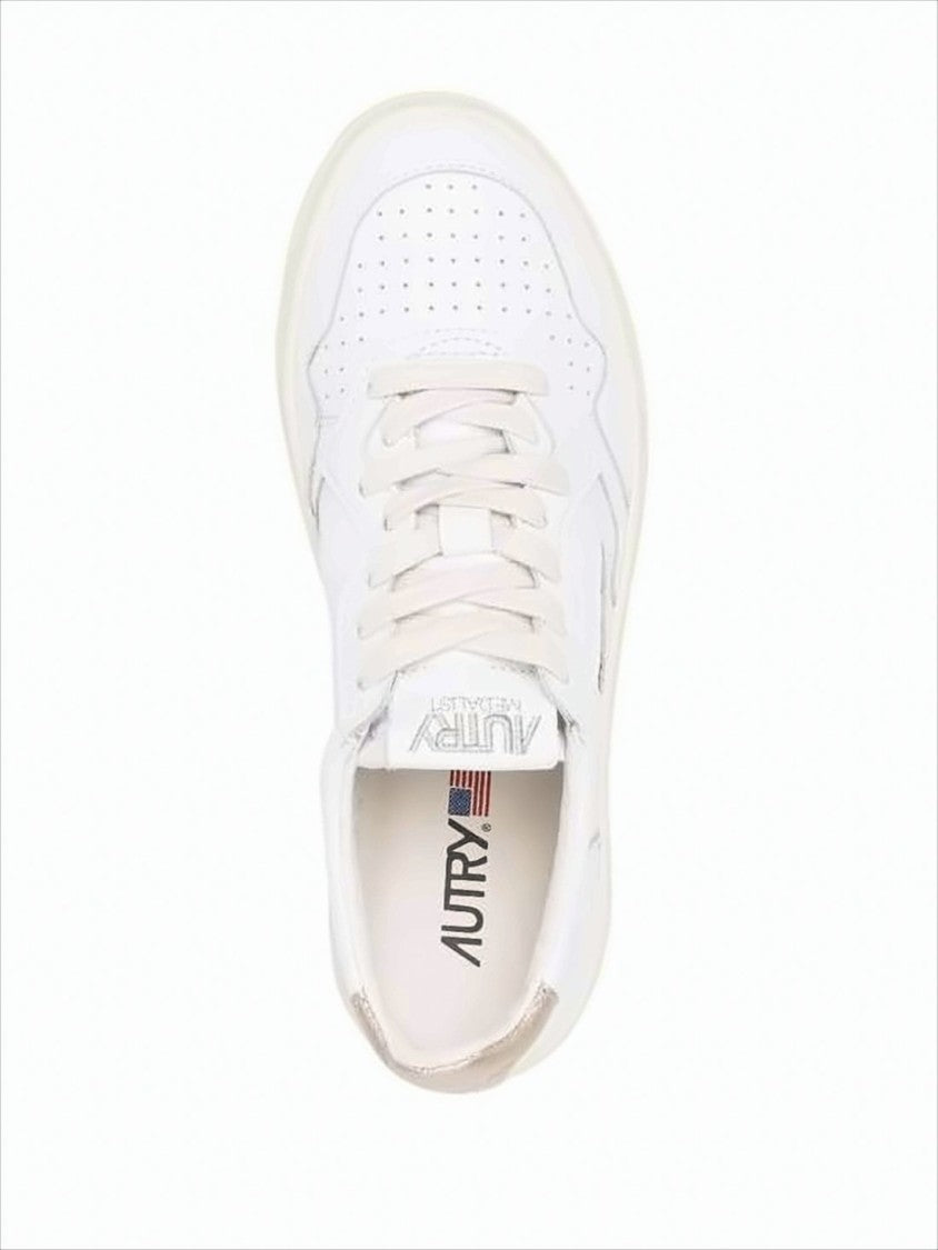 Smooth White Leather Low-Top Sneakers with Metallic Accents