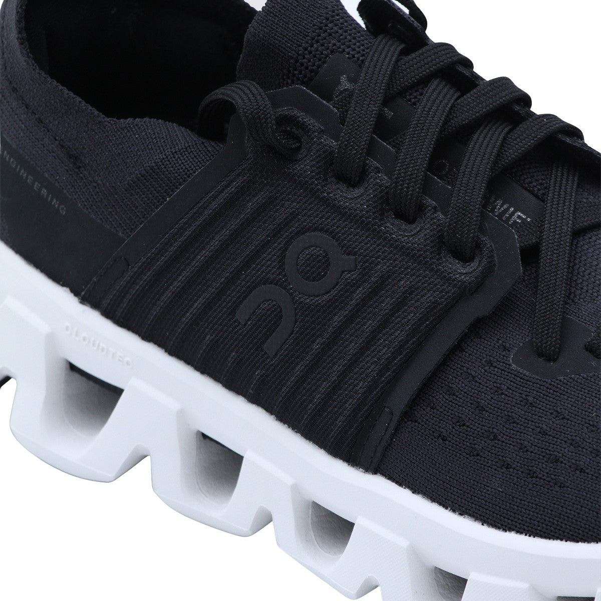 Sporty Sneakers with Cushioned Pod Sole