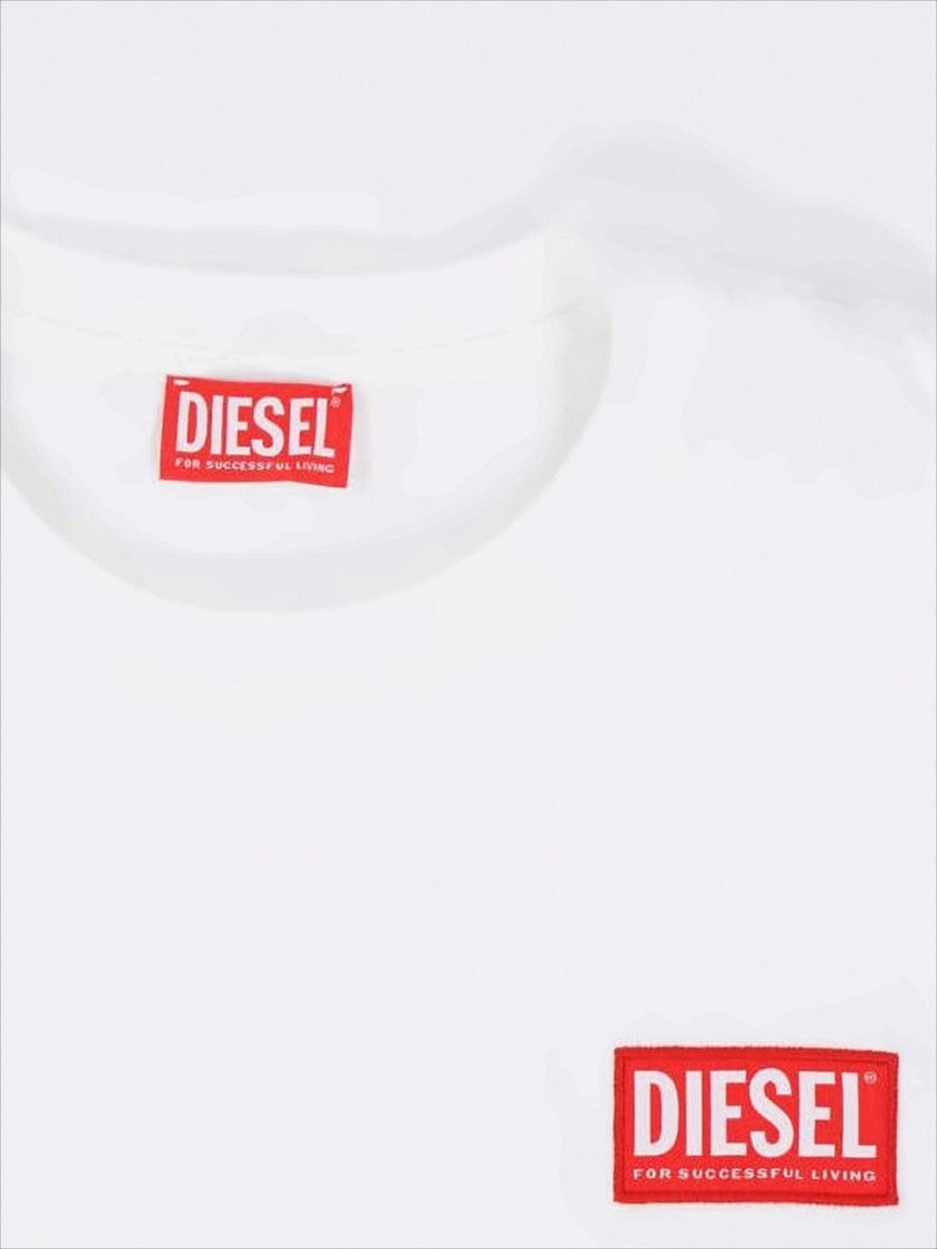 Crew Neck T-Shirt with Red Logo Patch