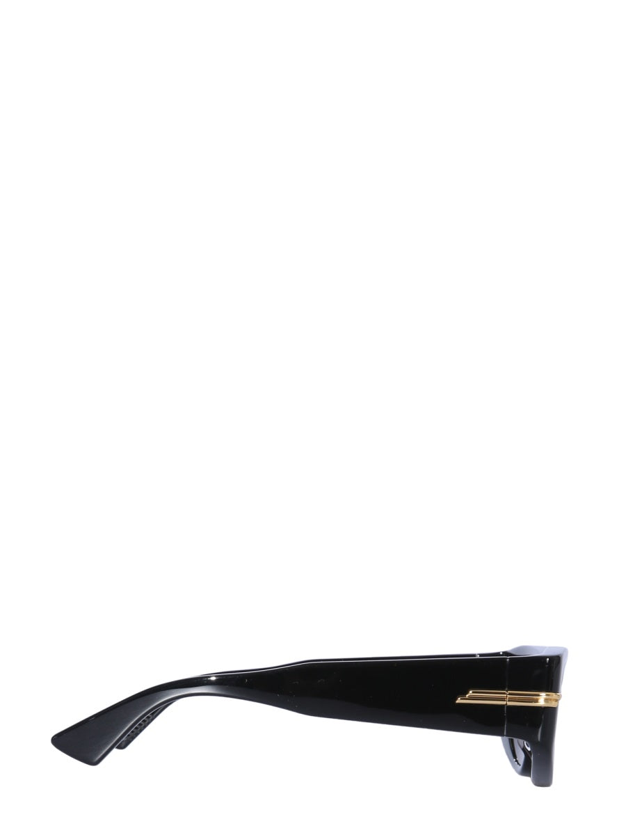Rectangular Sunglasses with Modern Frame Design