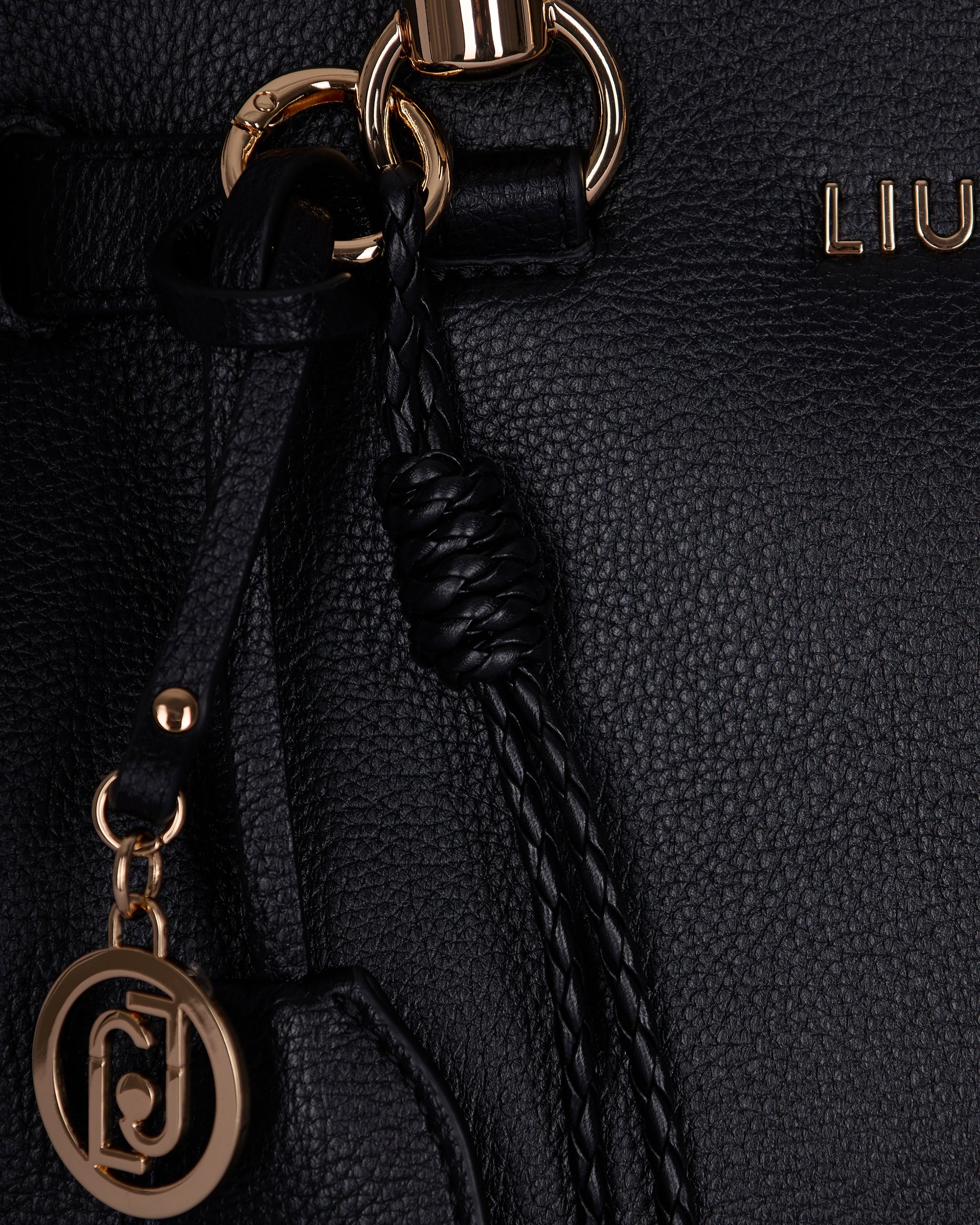 Manh Medium Black Bag