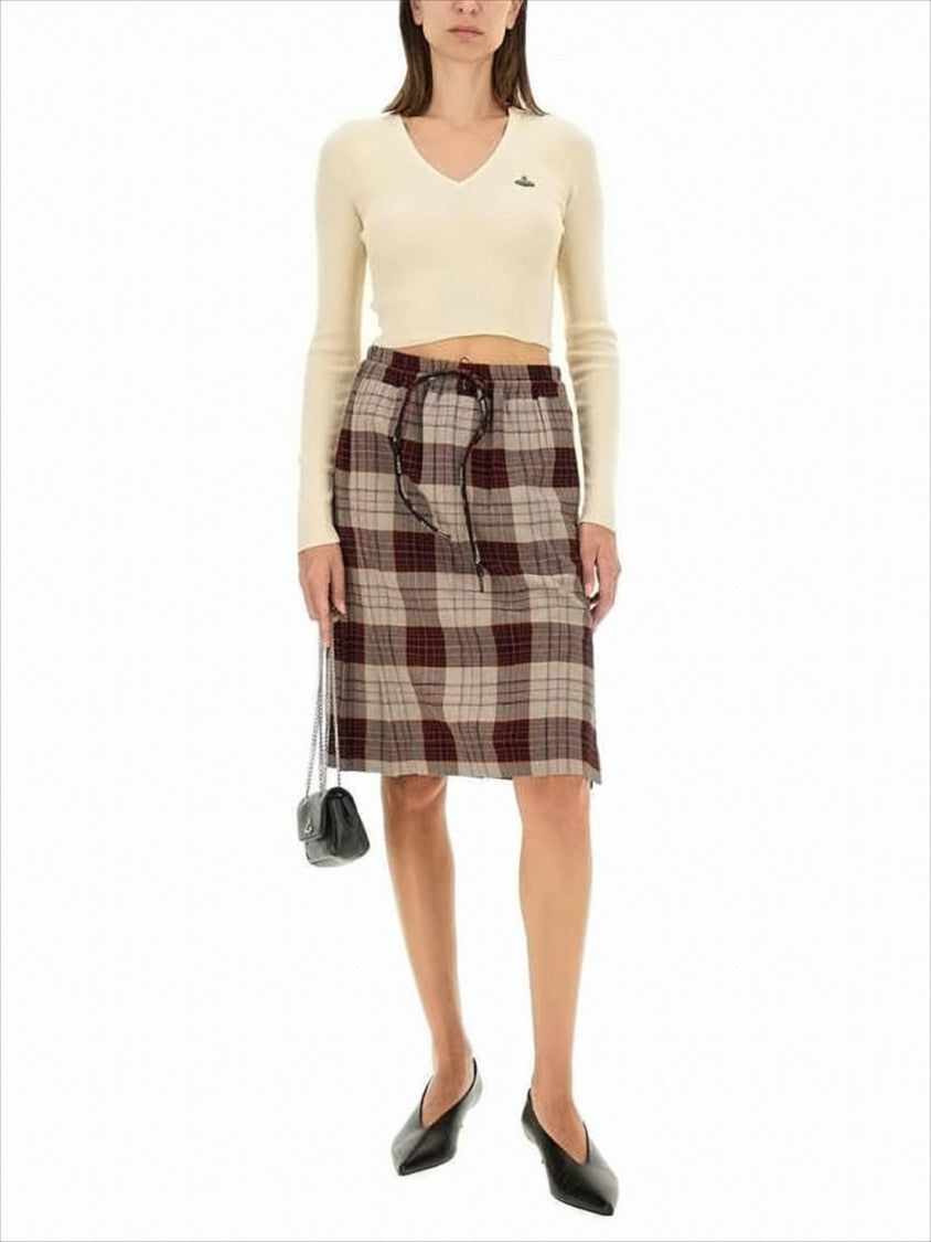 Cropped Ribbed Knit Sweater with Deep V-Neckline