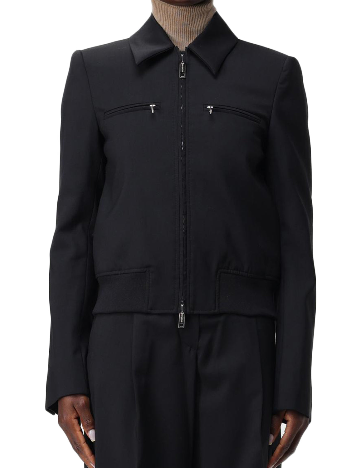 Structured Black Denim Jacket With Classic Collar And Utility Pockets