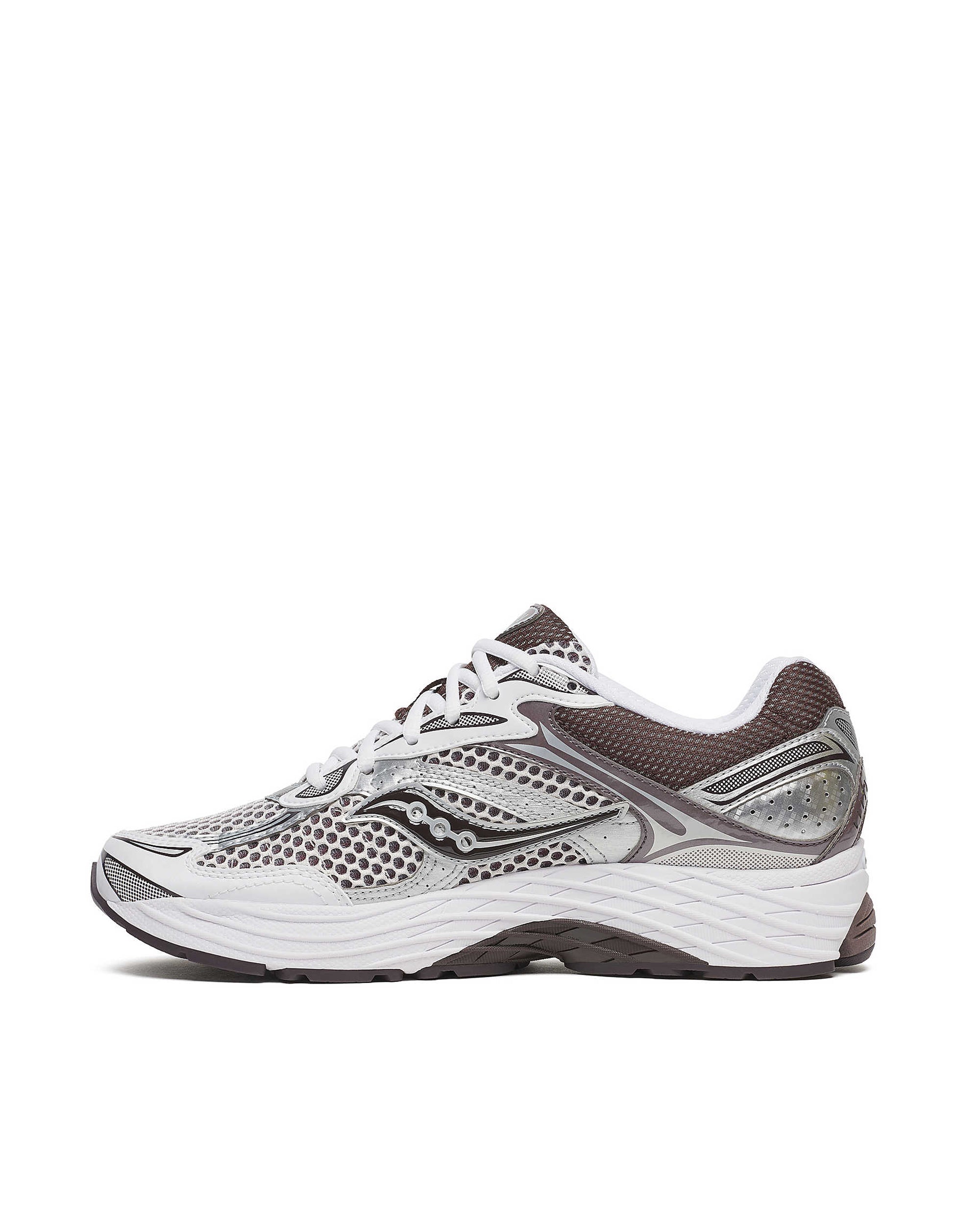 Progrid Omni 9 Sneakers In White And Brown