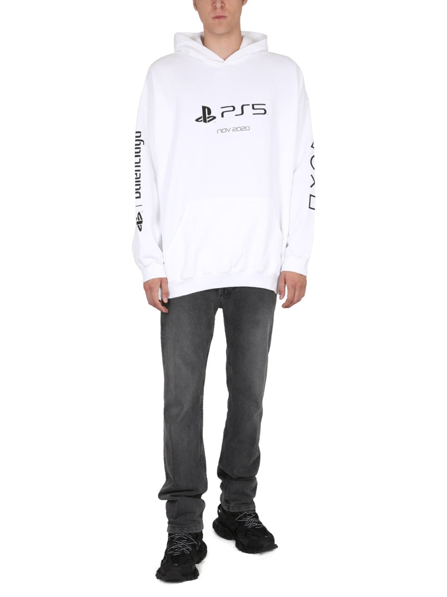 Sweatshirt With "PS5" Logo