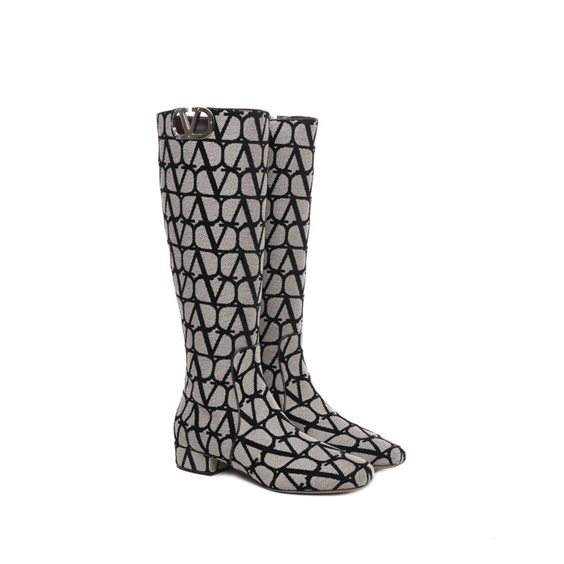 Vlogo Type Boots