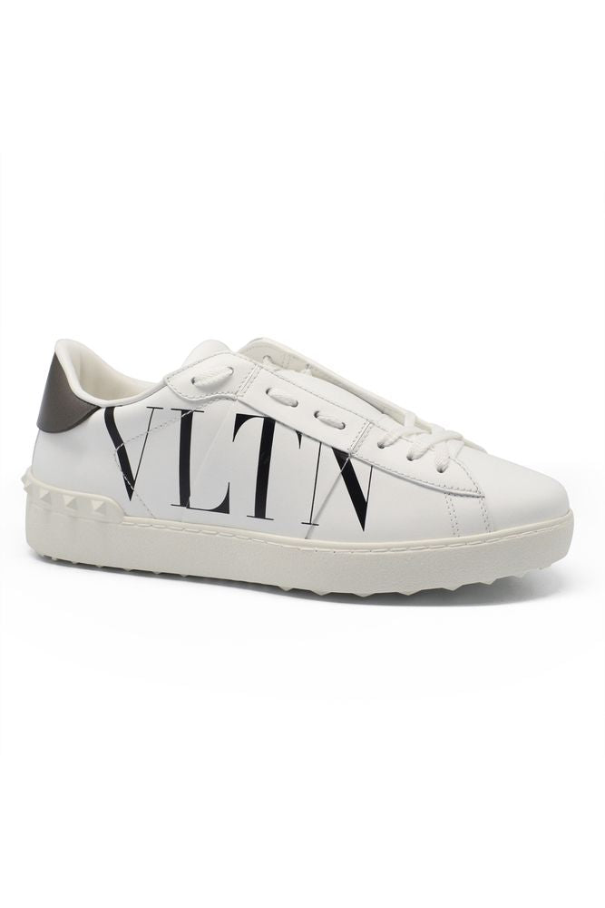 Open Sneakers