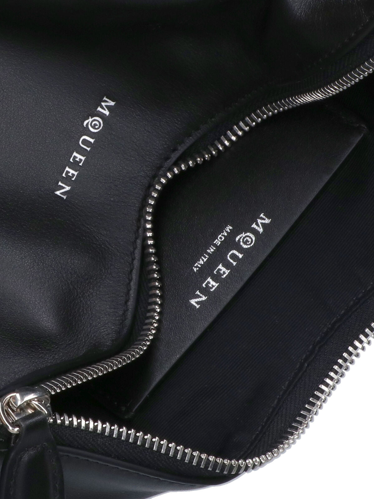 “Manta” Logo Pouch – Black