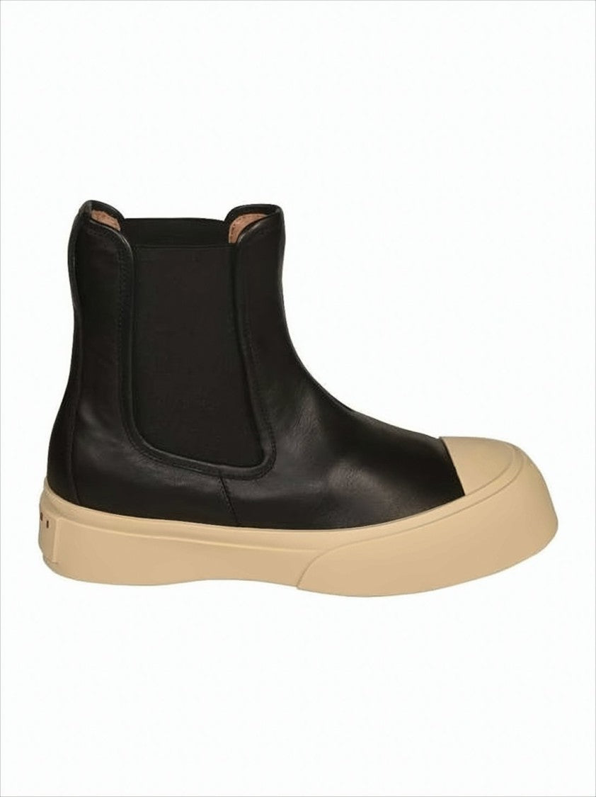 Sporty Black Calf Leather Boots