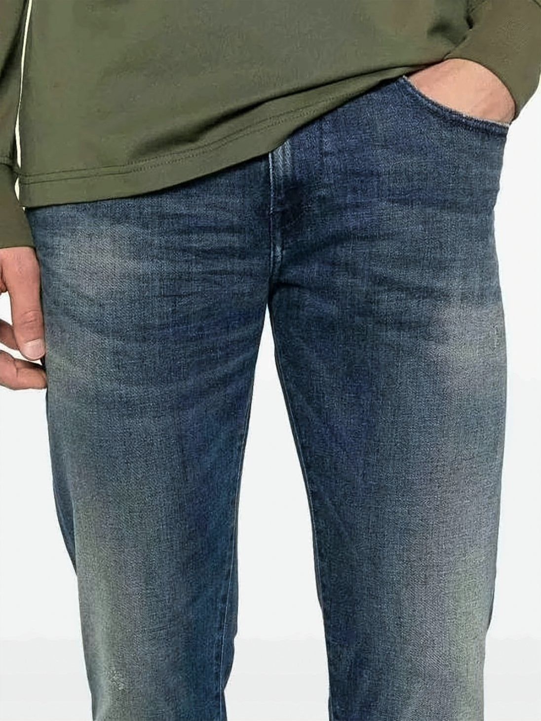 Slim-Fit Denim Jeans with Classic Five-Pocket Design