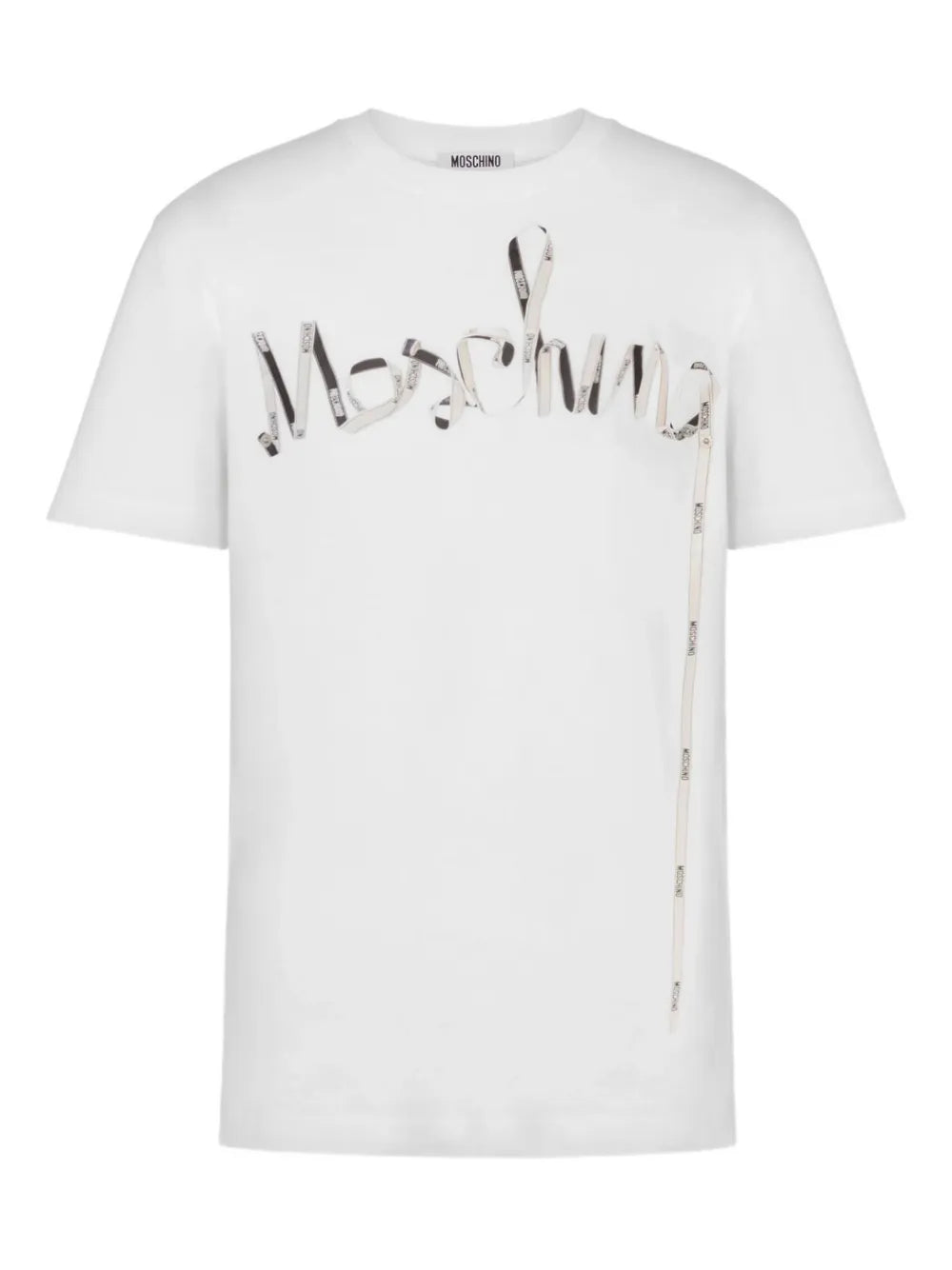 Minimalistyczny biały T-shirt z dopasowaniem