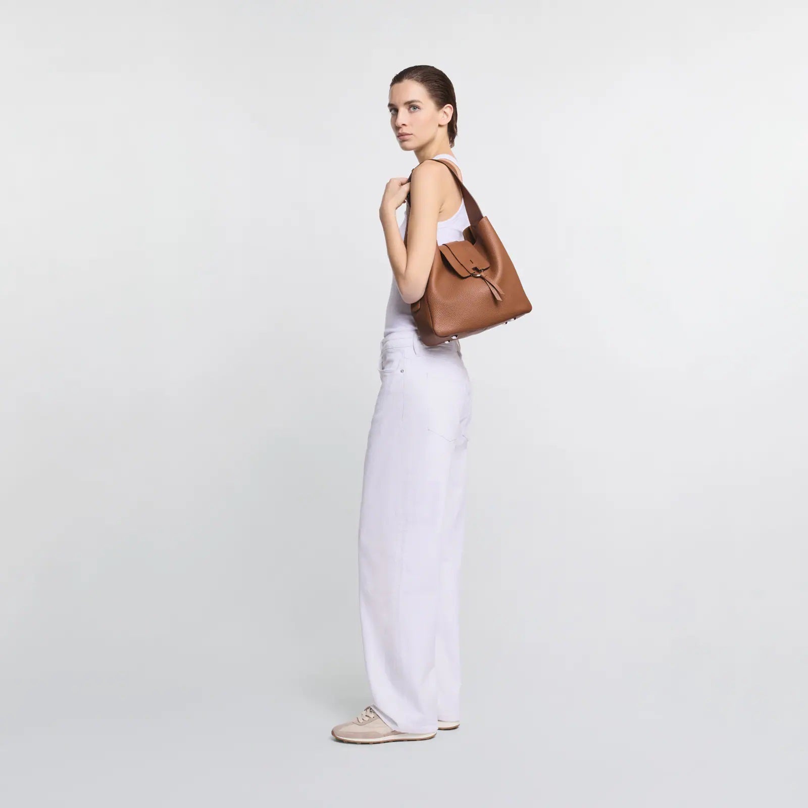 Brown H01X Hobo Verticale Leather Hobo Bag