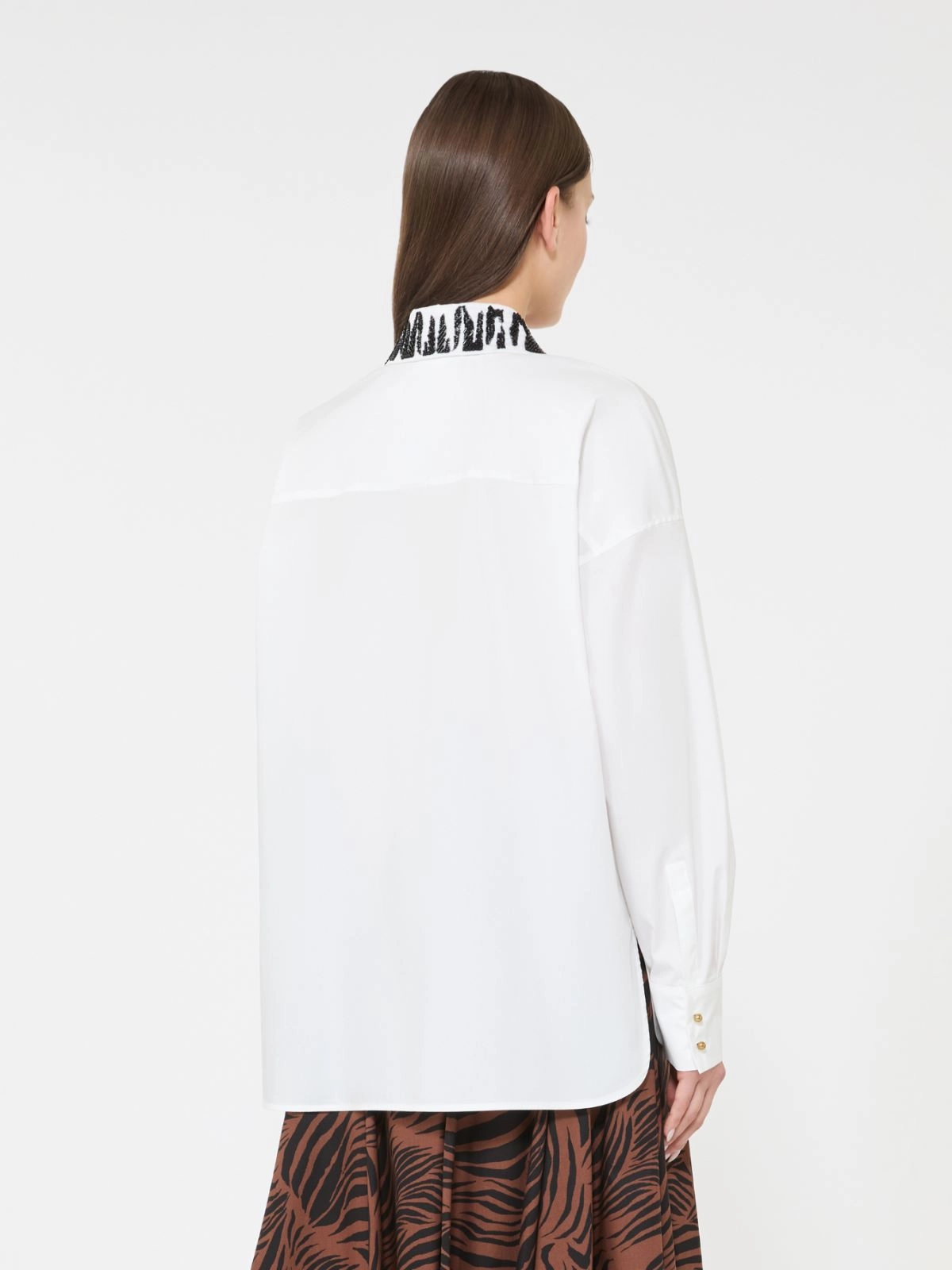 Long-Sleeve Blouse with Zebra-Patterned Collar and Gold-Tone Buttons