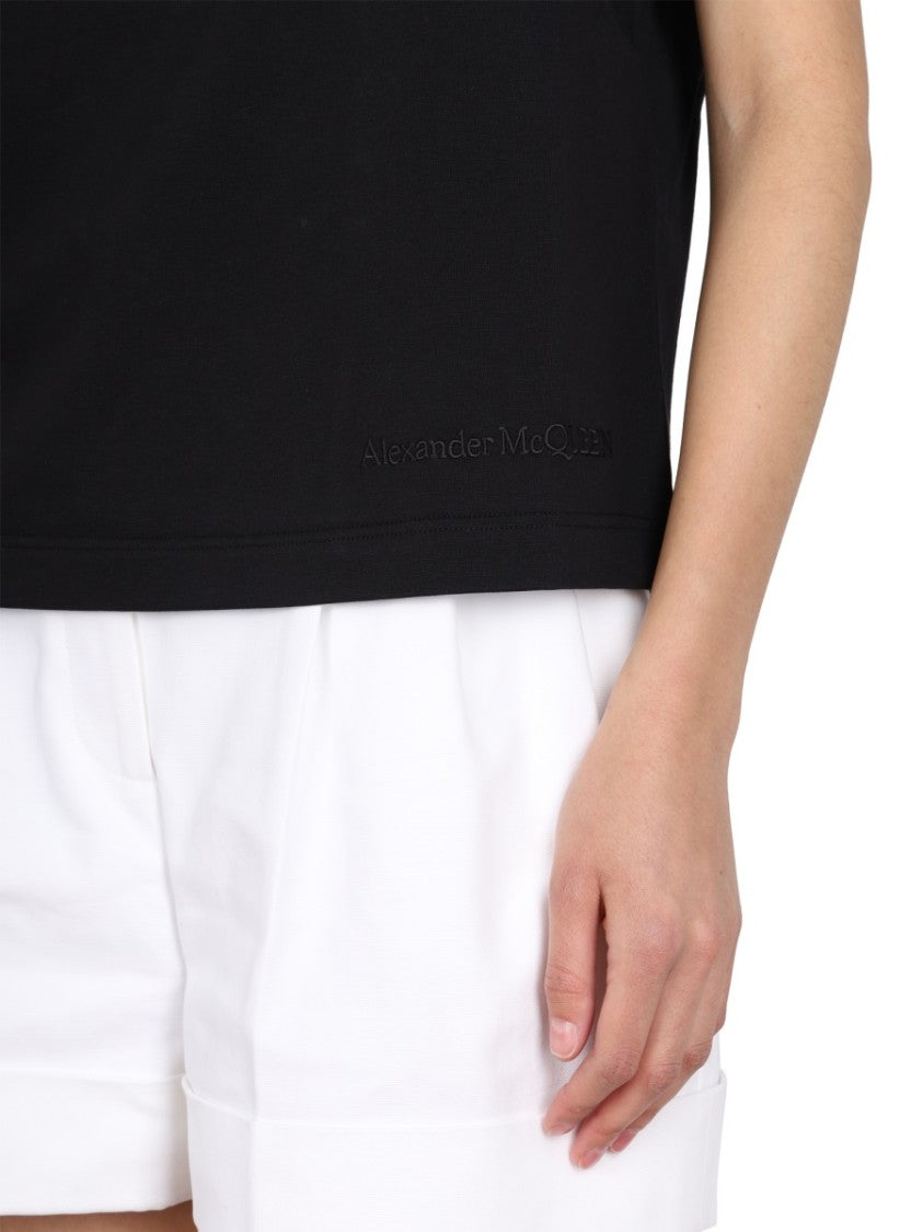 Minimalist Crewneck T-Shirt With Subtle Branding