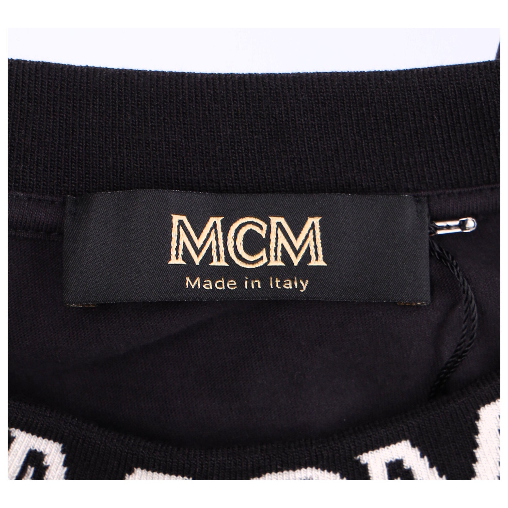 Logo Collar T-Shirt With Distinctive Branding