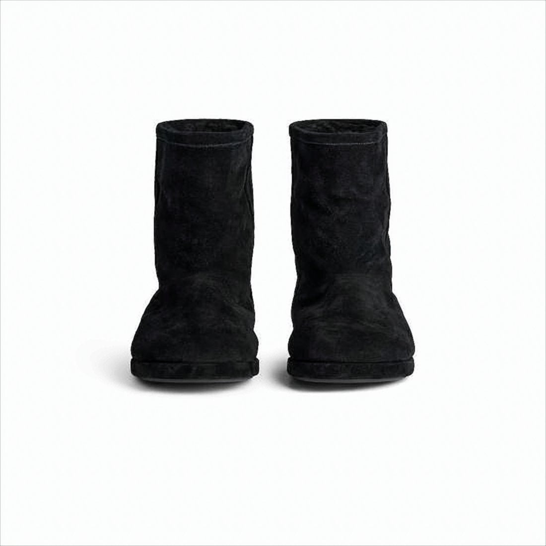 Mid-Calf Black Boots With Silhouette